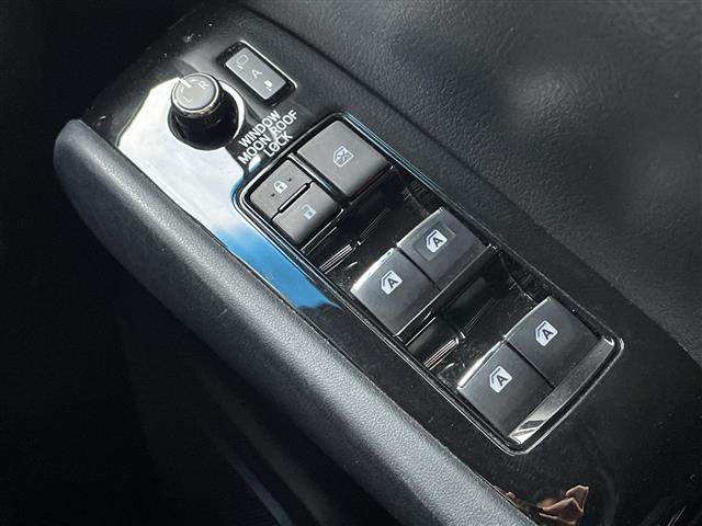 アルファード 2.5S タイプゴールド サンルーフ/純正ディスプレイオーディオ/純正フリップダウンモニター/CD/DVD/BT/USB/フルセグTV/バックカメラ/ETC/両側パワースライドドア/衝突軽減ブレーキ/レーダークルコン(19枚目)