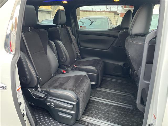 アルファード 2.5S タイプゴールド サンルーフ/純正ディスプレイオーディオ/純正フリップダウンモニター/CD/DVD/BT/USB/フルセグTV/バックカメラ/ETC/両側パワースライドドア/衝突軽減ブレーキ/レーダークルコン(27枚目)