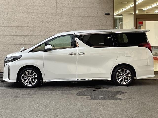 アルファード 2.5S タイプゴールド サンルーフ/純正ディスプレイオーディオ/純正フリップダウンモニター/CD/DVD/BT/USB/フルセグTV/バックカメラ/ETC/両側パワースライドドア/衝突軽減ブレーキ/レーダークルコン(32枚目)