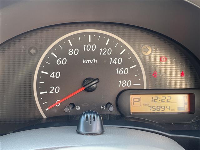 マーチ ボレロ　／純正ディーラーナビ（ＣＤ／ＢＴ／フルセグＴＶ）／バックカメラ／ＥＴＣ／アイドリングストップ／社外ＬＥＤヘッドライト／ＡＵＴＯライト／スマートキー／スペアキー／保証書／取扱説明書（6枚目）