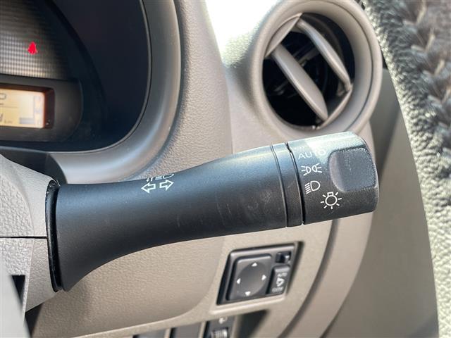 マーチ ボレロ　／純正ディーラーナビ（ＣＤ／ＢＴ／フルセグＴＶ）／バックカメラ／ＥＴＣ／アイドリングストップ／社外ＬＥＤヘッドライト／ＡＵＴＯライト／スマートキー／スペアキー／保証書／取扱説明書（9枚目）