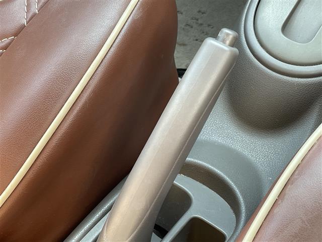 マーチ ボレロ　／純正ディーラーナビ（ＣＤ／ＢＴ／フルセグＴＶ）／バックカメラ／ＥＴＣ／アイドリングストップ／社外ＬＥＤヘッドライト／ＡＵＴＯライト／スマートキー／スペアキー／保証書／取扱説明書（11枚目）