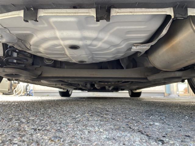 マーチ ボレロ　／純正ディーラーナビ（ＣＤ／ＢＴ／フルセグＴＶ）／バックカメラ／ＥＴＣ／アイドリングストップ／社外ＬＥＤヘッドライト／ＡＵＴＯライト／スマートキー／スペアキー／保証書／取扱説明書（41枚目）