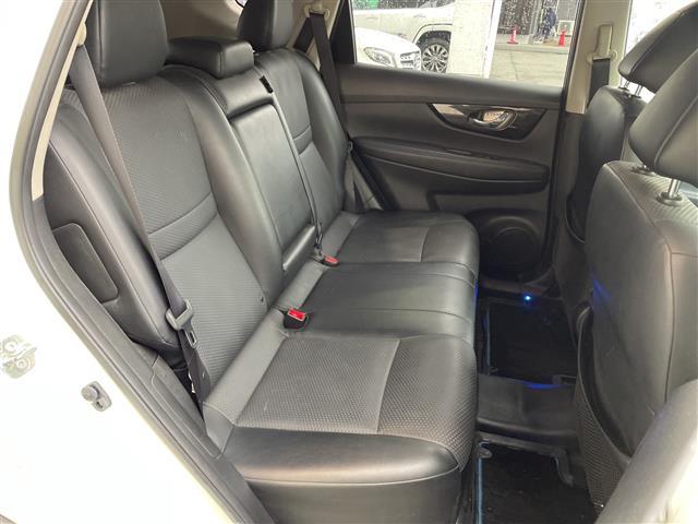 エクストレイル ２０Ｘｉ　ハイブリッド　／ワンオーナー／純正９インチメモリーナビ（ＣＤ／ＤＶＤ／ＢＴ／フルセグＴＶ）／アラウンドビューモニター／プロパイロット／デジタルインナーミラー／純正ドライブレコーダー／パワーバックドア（25枚目）