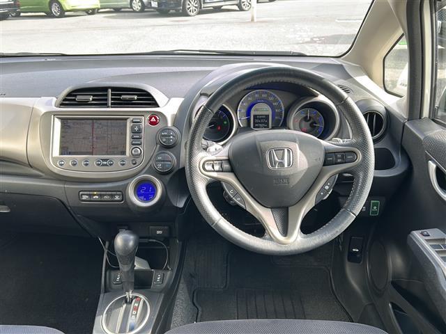 フィットハイブリッド ナビプレミアムセレクション（4枚目）