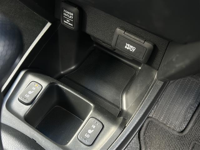 フィットハイブリッド ナビプレミアムセレクション（15枚目）