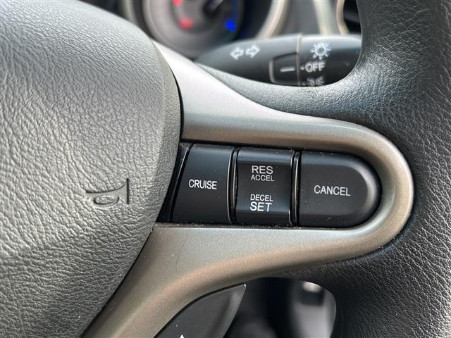 フィットハイブリッド スマートセレクション 社外ナビ(ワンセグ/FM/AM//Bluetooth)スマートキー クルーズコントロール ETC USB 純正フロアマット ステアリングリモコン オートライト ドアバイザー(5枚目)