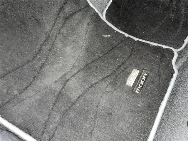 店頭在庫以外にも全国約4万台※の在庫から、ぴったりな1台をご提案します!※2023年10月現在の在庫台数です。売約済の可能性があります。