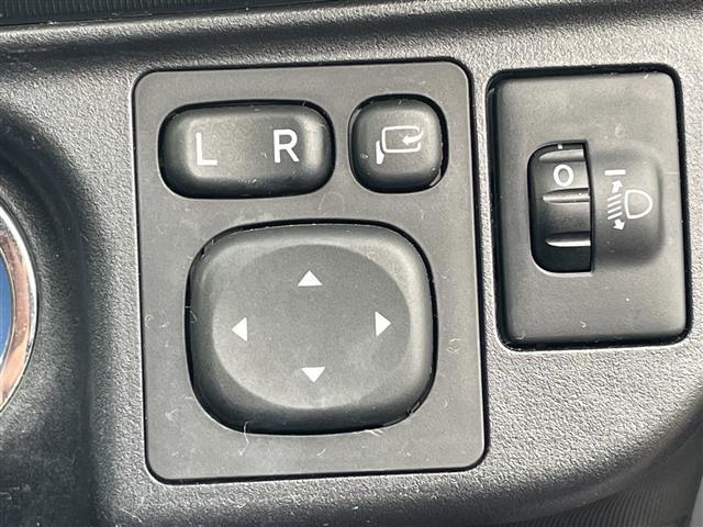 アクア S 純正SDナビ(AM/FM/CD/DVD/フルセグTV/Bluetooth接続) バックカメラ ドライブレコーダー(F/R) 純正フロアマット ステアリングリモコンアダプター レーダー探知機 ETC(17枚目)