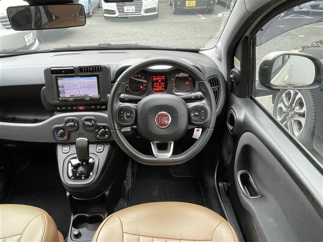 パンダ イージー ☆社外ナビ(AM/FM/CD/DVD/SD/USB/Bluetooth/フルセグTV)☆トラクションコントロール☆アイドリングストップ☆ETC☆ドライブレコーダー前(SD有り)☆フォグラン(2枚目)