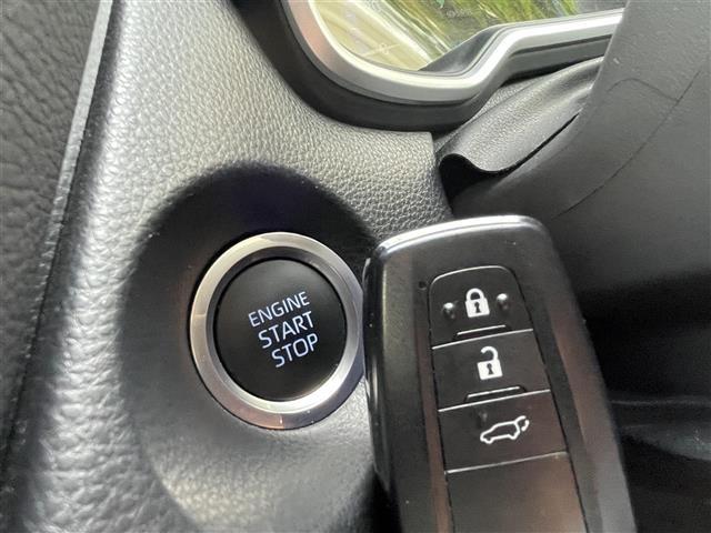 カローラクロス Ｚ　☆ワンオーナー☆純正ナビ（ＡＭ／ＦＭ／ＵＳＢ／ミラーキャスト／Ｂｌｕｅｔｏｏｔｈ）☆横滑り防止☆クルーズコントロール追従あり☆レーンキープ☆ハンズフリー☆オートマチックハイビーム☆オー（17枚目）
