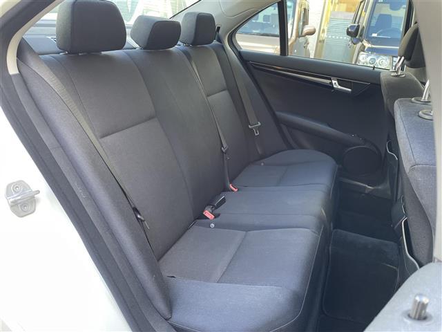 Cクラス C200 CGIブルーエフィシェンシー ☆ワンオーナー☆純正HDDナビ(AM/FM/CD/DVD/ミュージックサーバー/Bluetooth/ワンセグTV)☆クルーズコントロール☆ハンズフリー☆パワーシート(運転席/助手席)☆オー(8枚目)