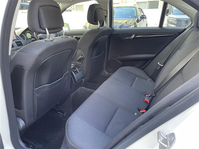Cクラス C200 CGIブルーエフィシェンシー ☆ワンオーナー☆純正HDDナビ(AM/FM/CD/DVD/ミュージックサーバー/Bluetooth/ワンセグTV)☆クルーズコントロール☆ハンズフリー☆パワーシート(運転席/助手席)☆オー(9枚目)