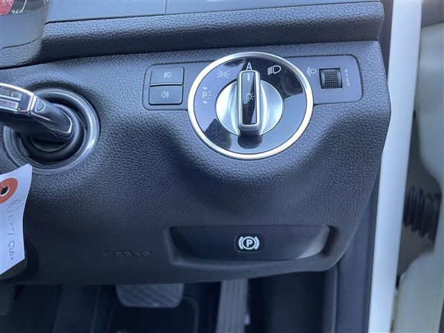 Cクラス C200 CGIブルーエフィシェンシー ☆ワンオーナー☆純正HDDナビ(AM/FM/CD/DVD/ミュージックサーバー/Bluetooth/ワンセグTV)☆クルーズコントロール☆ハンズフリー☆パワーシート(運転席/助手席)☆オー(18枚目)