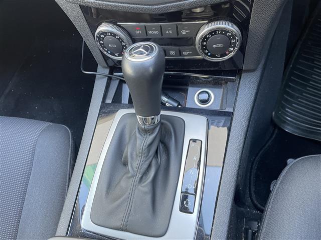 Cクラス C200 CGIブルーエフィシェンシー ☆ワンオーナー☆純正HDDナビ(AM/FM/CD/DVD/ミュージックサーバー/Bluetooth/ワンセグTV)☆クルーズコントロール☆ハンズフリー☆パワーシート(運転席/助手席)☆オー(19枚目)