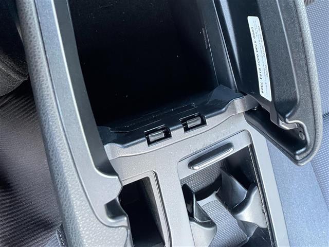 Cクラス C200 CGIブルーエフィシェンシー ☆ワンオーナー☆純正HDDナビ(AM/FM/CD/DVD/ミュージックサーバー/Bluetooth/ワンセグTV)☆クルーズコントロール☆ハンズフリー☆パワーシート(運転席/助手席)☆オー(23枚目)