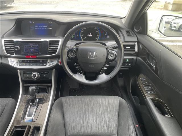 アコードハイブリッド LX 純正ディーラーナビ・Bluetooth・フルセグTV・CD/DVD・AM/FM・USB・AUXクルーズコントロール・ハンズフリー・横滑り防止システム・オートライト・ビルトインETC・スペアキー(2枚目)