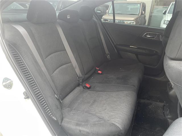 アコードハイブリッド LX 純正ディーラーナビ・Bluetooth・フルセグTV・CD/DVD・AM/FM・USB・AUXクルーズコントロール・ハンズフリー・横滑り防止システム・オートライト・ビルトインETC・スペアキー(8枚目)