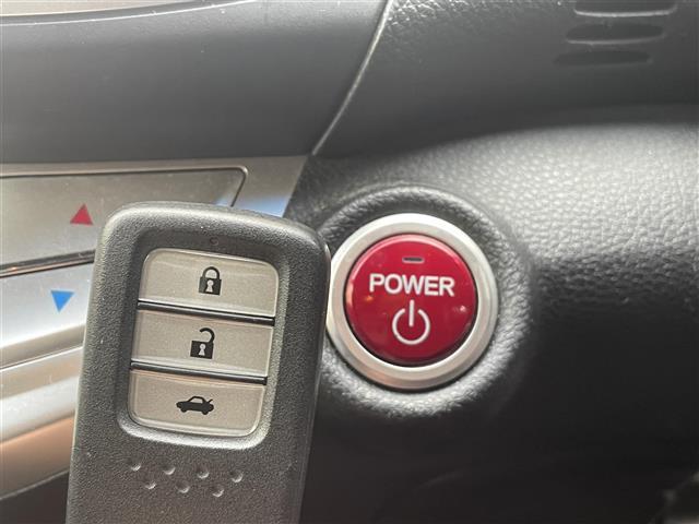 アコードハイブリッド LX 純正ディーラーナビ・Bluetooth・フルセグTV・CD/DVD・AM/FM・USB・AUXクルーズコントロール・ハンズフリー・横滑り防止システム・オートライト・ビルトインETC・スペアキー(22枚目)