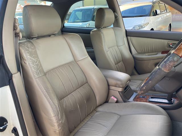 ウィンダム 2.5G コーチエディション 純正ナビ・DISC・AM/FM・TAPE・ETC・電動格納ミラー・パワーシート(D)・ドラレコ付きルームミラー(前)(4枚目)