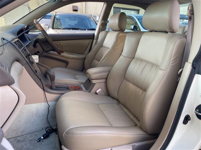 ウィンダム 2.5G コーチエディション 純正ナビ・DISC・AM/FM・TAPE・ETC・電動格納ミラー・パワーシート(D)・ドラレコ付きルームミラー(前)(6枚目)