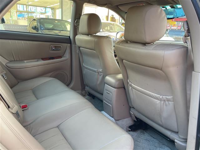 ウィンダム 2.5G コーチエディション 純正ナビ・DISC・AM/FM・TAPE・ETC・電動格納ミラー・パワーシート(D)・ドラレコ付きルームミラー(前)(7枚目)