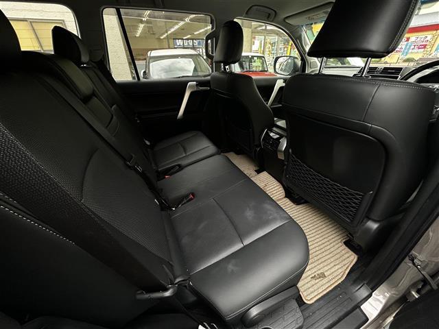 ランドクルーザープラド ＴＺ－Ｇ　ワンオーナー・純正ナビ・ＡＭ／ＦＭ・ＵＳＢ・ミラーキャスト・Ｂｌｕｅｔｏｏｔｈ・クルーズコントロール・レーンキープ・パドルシフト・ハンズフリー・オートライト・オートマチックハイビーム・電動格納ミラー（4枚目）