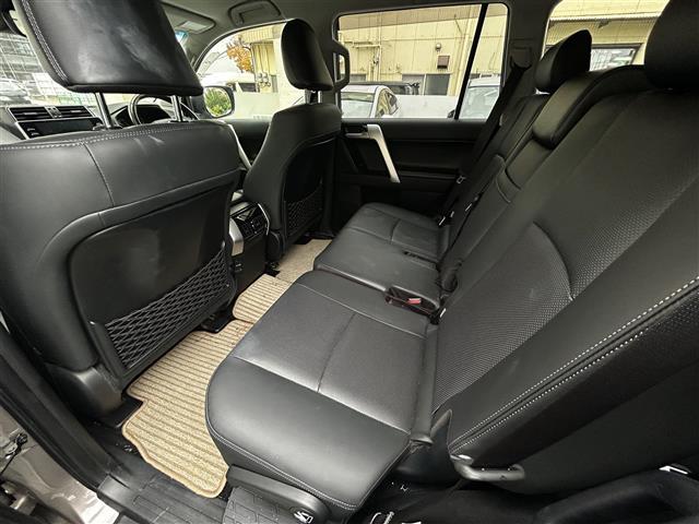 ランドクルーザープラド ＴＺ－Ｇ　ワンオーナー・純正ナビ・ＡＭ／ＦＭ・ＵＳＢ・ミラーキャスト・Ｂｌｕｅｔｏｏｔｈ・クルーズコントロール・レーンキープ・パドルシフト・ハンズフリー・オートライト・オートマチックハイビーム・電動格納ミラー（5枚目）