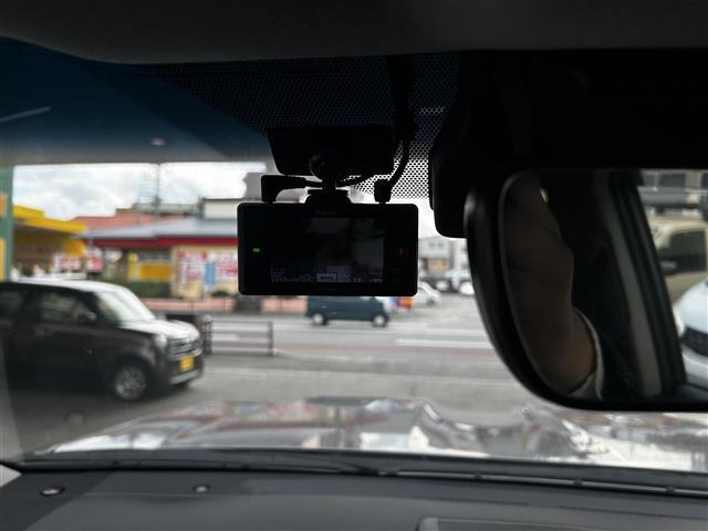 ランドクルーザープラド ＴＺ－Ｇ　ワンオーナー・純正ナビ・ＡＭ／ＦＭ・ＵＳＢ・ミラーキャスト・Ｂｌｕｅｔｏｏｔｈ・クルーズコントロール・レーンキープ・パドルシフト・ハンズフリー・オートライト・オートマチックハイビーム・電動格納ミラー（21枚目）