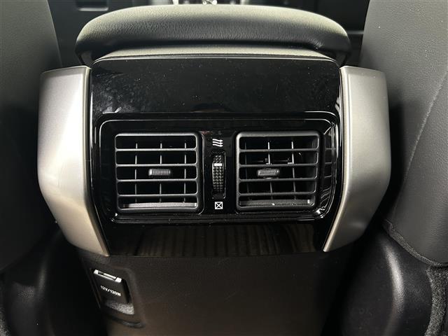 ランドクルーザープラド ＴＺ－Ｇ　ワンオーナー・純正ナビ・ＡＭ／ＦＭ・ＵＳＢ・ミラーキャスト・Ｂｌｕｅｔｏｏｔｈ・クルーズコントロール・レーンキープ・パドルシフト・ハンズフリー・オートライト・オートマチックハイビーム・電動格納ミラー（25枚目）