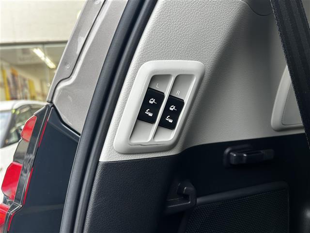 ランドクルーザープラド ＴＺ－Ｇ　ワンオーナー・純正ナビ・ＡＭ／ＦＭ・ＵＳＢ・ミラーキャスト・Ｂｌｕｅｔｏｏｔｈ・クルーズコントロール・レーンキープ・パドルシフト・ハンズフリー・オートライト・オートマチックハイビーム・電動格納ミラー（28枚目）