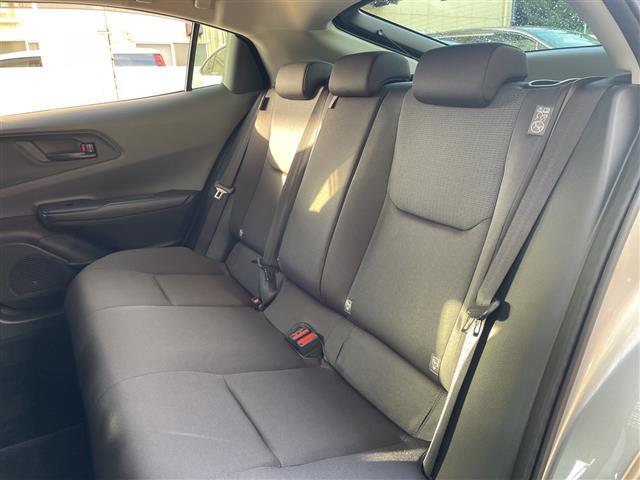 プリウス Ｘ　・純正ナビ・ＡＭ／ＦＭ・ＴＶ（フルセグ）・ＵＳＢ・Ｂｌｕｅｔｏｏｔｈ・Ｍｉｒａｃａｓｔ・レーンキープアシスト・クルーズコントロール・ハンズフリー・ＥＴＣ２．０・オートライト（10枚目）