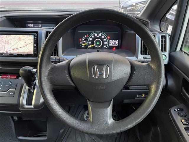 ステップワゴン Ｌ　☆純正ナビ（ＡＭ／ＦＭ／ＣＤ／ＤＶＤ／ＵＳＢ／フルセグＴＶ）☆フリップダウンモニター☆パーキングアシスト☆純正フロアマット☆ドライブレコーダー前（ＳＤ無し）☆オートライト☆フォグランプ（10枚目）