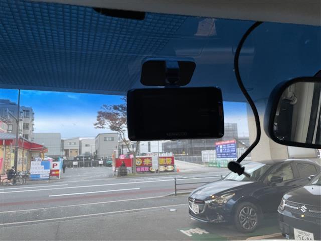 ステップワゴン Ｌ　☆純正ナビ（ＡＭ／ＦＭ／ＣＤ／ＤＶＤ／ＵＳＢ／フルセグＴＶ）☆フリップダウンモニター☆パーキングアシスト☆純正フロアマット☆ドライブレコーダー前（ＳＤ無し）☆オートライト☆フォグランプ（20枚目）