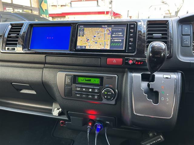 ハイエースバン スーパーＧＬ　ダークプライムＩＩ　【ワンオーナー】☆登録時距離１５１８８ｋｍ！！！！☆純正ナビ／フルセグＴＶ／ＣＤ／ＤＶＤ／ＢＴＡ／ＳＤ☆全方位カメラ☆前席社外レカロシート☆両側パワースライドドア☆ベッドキット☆クルー（17枚目）