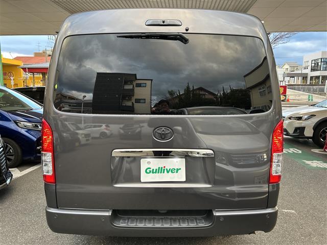 ハイエースバン スーパーＧＬ　ダークプライムＩＩ　【ワンオーナー】☆登録時距離１５１８８ｋｍ！！！！☆純正ナビ／フルセグＴＶ／ＣＤ／ＤＶＤ／ＢＴＡ／ＳＤ☆全方位カメラ☆前席社外レカロシート☆両側パワースライドドア☆ベッドキット☆クルー（33枚目）