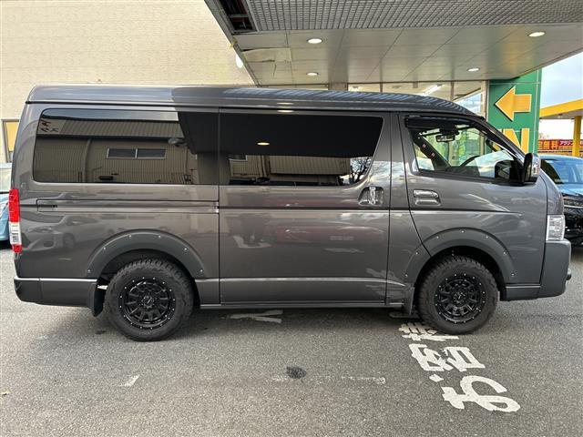 ハイエースバン スーパーＧＬ　ダークプライムＩＩ　【ワンオーナー】☆登録時距離１５１８８ｋｍ！！！！☆純正ナビ／フルセグＴＶ／ＣＤ／ＤＶＤ／ＢＴＡ／ＳＤ☆全方位カメラ☆前席社外レカロシート☆両側パワースライドドア☆ベッドキット☆クルー（35枚目）