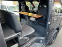 ハイエースバン スーパーＧＬ　ダークプライムＩＩ　【ワンオーナー】☆登録時距離１５１８８ｋｍ！！！！☆純正ナビ／フルセグＴＶ／ＣＤ／ＤＶＤ／ＢＴＡ／ＳＤ☆全方位カメラ☆前席社外レカロシート☆両側パワースライドドア☆ベッドキット☆クルー（7枚目）