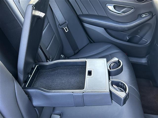 Ｃクラスステーションワゴン Ｃ２００　４マチック　ステーションワゴン　スポーツ　レーダーセーフティーＰＫＧ　レザーエクスクルーシブＰＫＧ　ＡＭＧライン　純正ナビ　フルセグＴＶ　ＡＣＣ　ＢＳＭ　エアサス　ＨＵＤ　ＥＴＣ　シートヒーター　エアサス　ＬＫＡ　Ｂカメラ　ＬＥＤヘッドライト（14枚目）