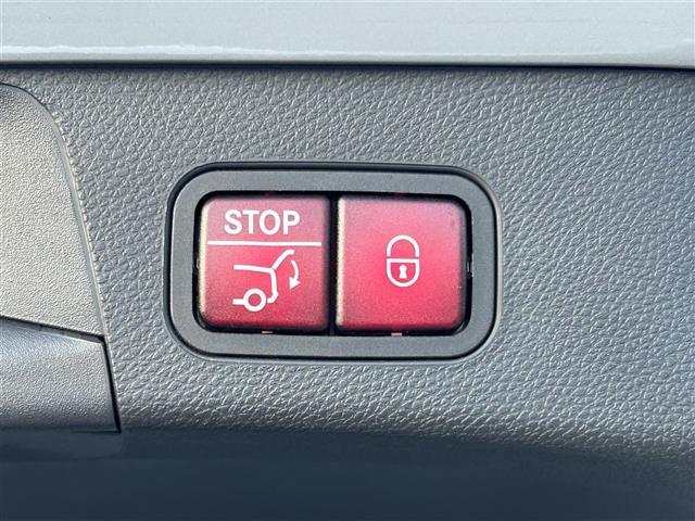Ｃクラスステーションワゴン Ｃ２００　４マチック　ステーションワゴン　スポーツ　レーダーセーフティーＰＫＧ　レザーエクスクルーシブＰＫＧ　ＡＭＧライン　純正ナビ　フルセグＴＶ　ＡＣＣ　ＢＳＭ　エアサス　ＨＵＤ　ＥＴＣ　シートヒーター　エアサス　ＬＫＡ　Ｂカメラ　ＬＥＤヘッドライト（17枚目）