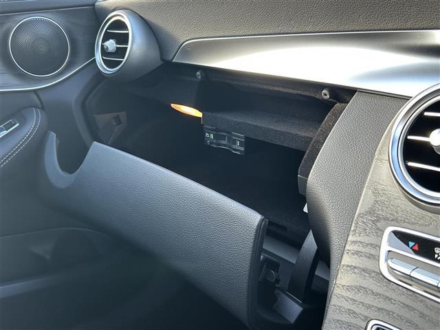 Ｃクラスステーションワゴン Ｃ２００　４マチック　ステーションワゴン　スポーツ　レーダーセーフティーＰＫＧ　レザーエクスクルーシブＰＫＧ　ＡＭＧライン　純正ナビ　フルセグＴＶ　ＡＣＣ　ＢＳＭ　エアサス　ＨＵＤ　ＥＴＣ　シートヒーター　エアサス　ＬＫＡ　Ｂカメラ　ＬＥＤヘッドライト（34枚目）
