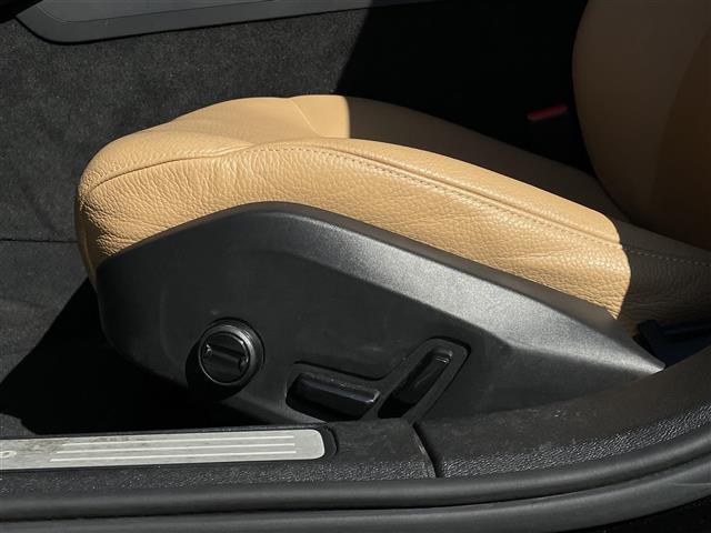 Ｖ６０ Ｔ５　モメンタム　茶革シート／インテリセーフ／ＡＣＣ／衝突軽減Ｂ／ＬＫＡ／ＢＬＩＳ／パーキングアシスト／純正ナビＴＶ／Ｂカメラ／ＣａｒＰｌａｙ／パワーシート／ヒーター／パワーバックＤ／スマートキー／純正１７ＡＷ／ＬＥＤ（15枚目）