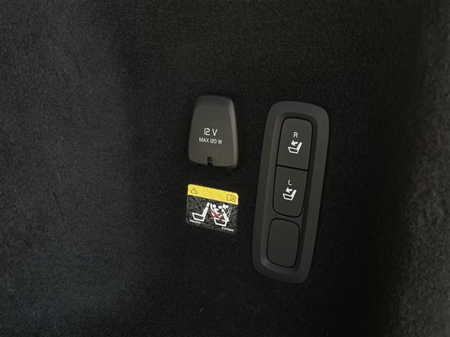 Ｖ６０ Ｔ５　モメンタム　茶革シート／インテリセーフ／ＡＣＣ／衝突軽減Ｂ／ＬＫＡ／ＢＬＩＳ／パーキングアシスト／純正ナビＴＶ／Ｂカメラ／ＣａｒＰｌａｙ／パワーシート／ヒーター／パワーバックＤ／スマートキー／純正１７ＡＷ／ＬＥＤ（20枚目）
