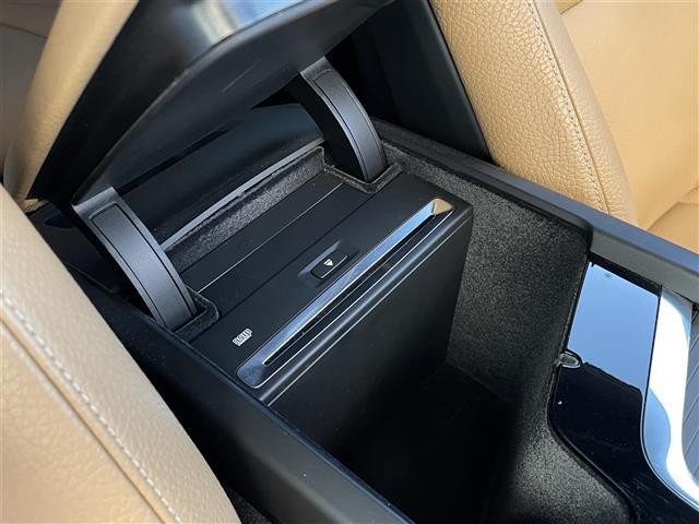 Ｖ６０ Ｔ５　モメンタム　茶革シート／インテリセーフ／ＡＣＣ／衝突軽減Ｂ／ＬＫＡ／ＢＬＩＳ／パーキングアシスト／純正ナビＴＶ／Ｂカメラ／ＣａｒＰｌａｙ／パワーシート／ヒーター／パワーバックＤ／スマートキー／純正１７ＡＷ／ＬＥＤ（31枚目）