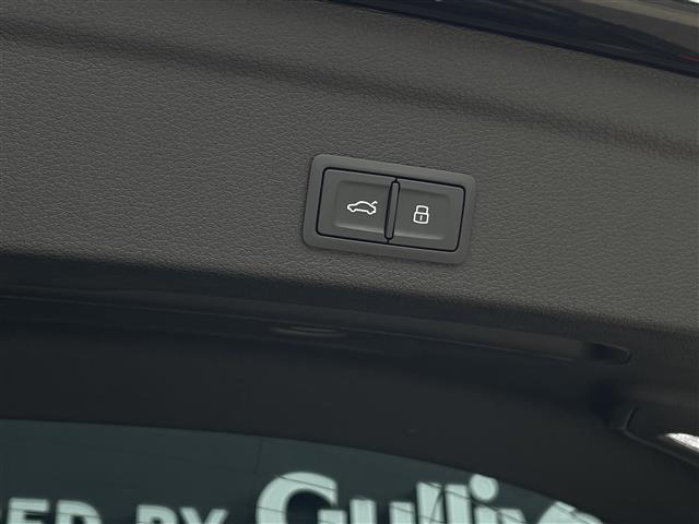 Ｑ３ ４０ＴＤＩクワトロ　Ｓライン　パノラマサンルーフ　ブラックスタイリングＰＫＧ　Ｂａｎｇ＆Ｏｌｕｆｓｅｎサウンド　ＭＭＩナビ　プラスＰＫＧ（黒革／アンビエントライト／１９インチＡＷ）　ベーシックＰＫＧ（シートヒーター／ＰＷシート）（16枚目）