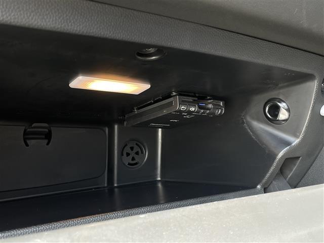 MINI クーパーD サザーク ナビPKG ペッパーPKG 黒革シート シートヒーター MINIエキサイトメントパッケージ レインセンサー 純正ラバーマット 純正ドラレコ アンビエントライト コンパートメントPKG ETC(9枚目)