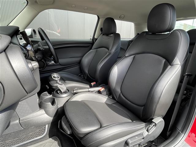 MINI クーパーD サザーク ナビPKG ペッパーPKG 黒革シート シートヒーター MINIエキサイトメントパッケージ レインセンサー 純正ラバーマット 純正ドラレコ アンビエントライト コンパートメントPKG ETC(10枚目)