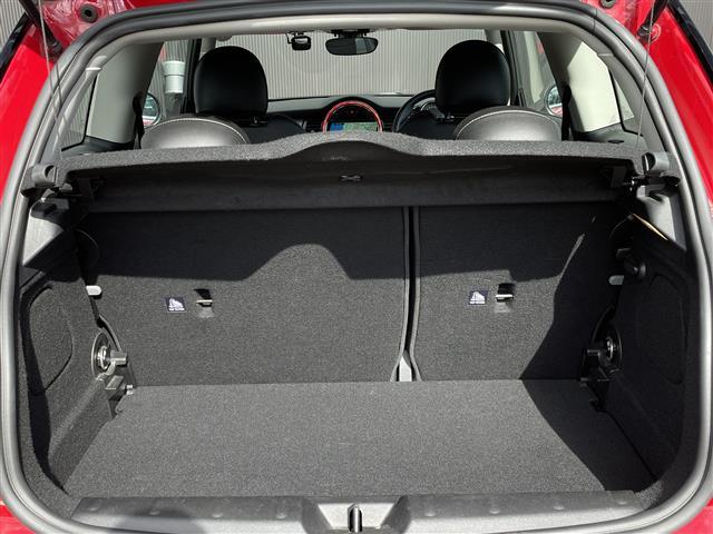 MINI クーパーD サザーク ナビPKG ペッパーPKG 黒革シート シートヒーター MINIエキサイトメントパッケージ レインセンサー 純正ラバーマット 純正ドラレコ アンビエントライト コンパートメントPKG ETC(12枚目)