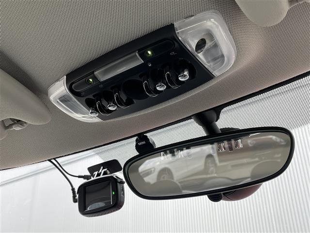 MINI クーパーD サザーク ナビPKG ペッパーPKG 黒革シート シートヒーター MINIエキサイトメントパッケージ レインセンサー 純正ラバーマット 純正ドラレコ アンビエントライト コンパートメントPKG ETC(27枚目)