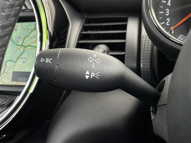 MINI クーパーD サザーク ナビPKG ペッパーPKG 黒革シート シートヒーター MINIエキサイトメントパッケージ レインセンサー 純正ラバーマット 純正ドラレコ アンビエントライト コンパートメントPKG ETC(31枚目)